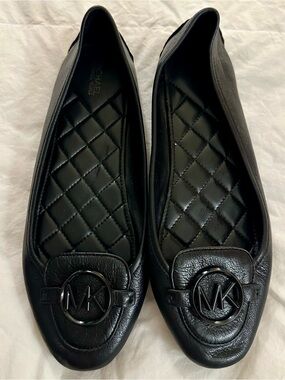 MICHAEL Michael Kors Black Quilted Leather Logo Flats